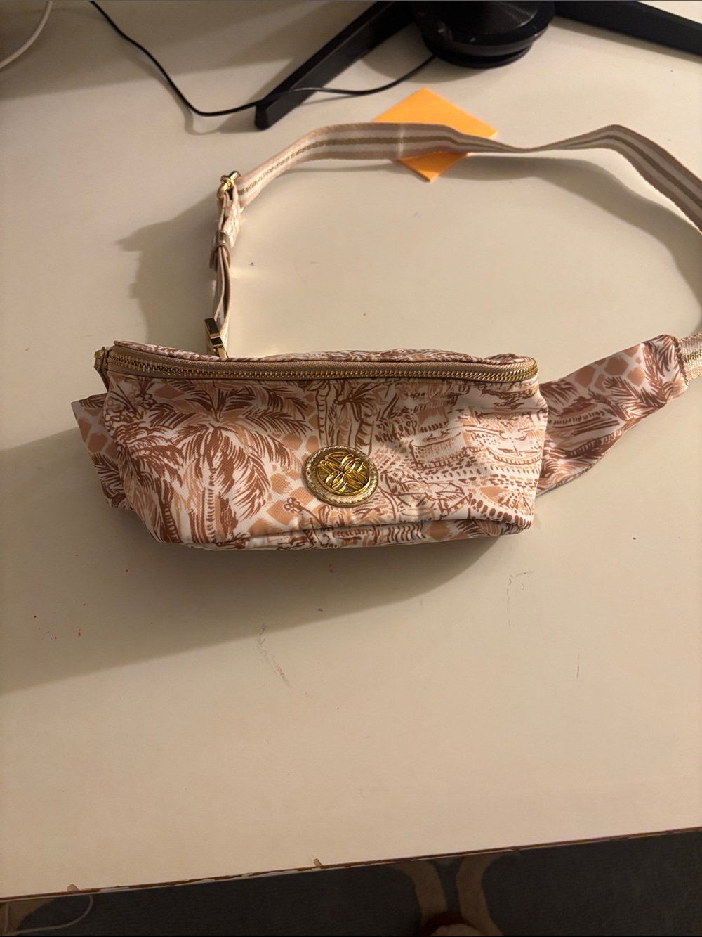 Lilly Pulitzer fanny pack. Gold and white.
